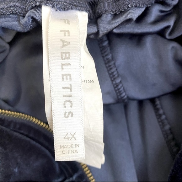Fabletics Navy Velour Zip Up Wide Leg Jumpsuit Size 4X - Picture 13 of 13